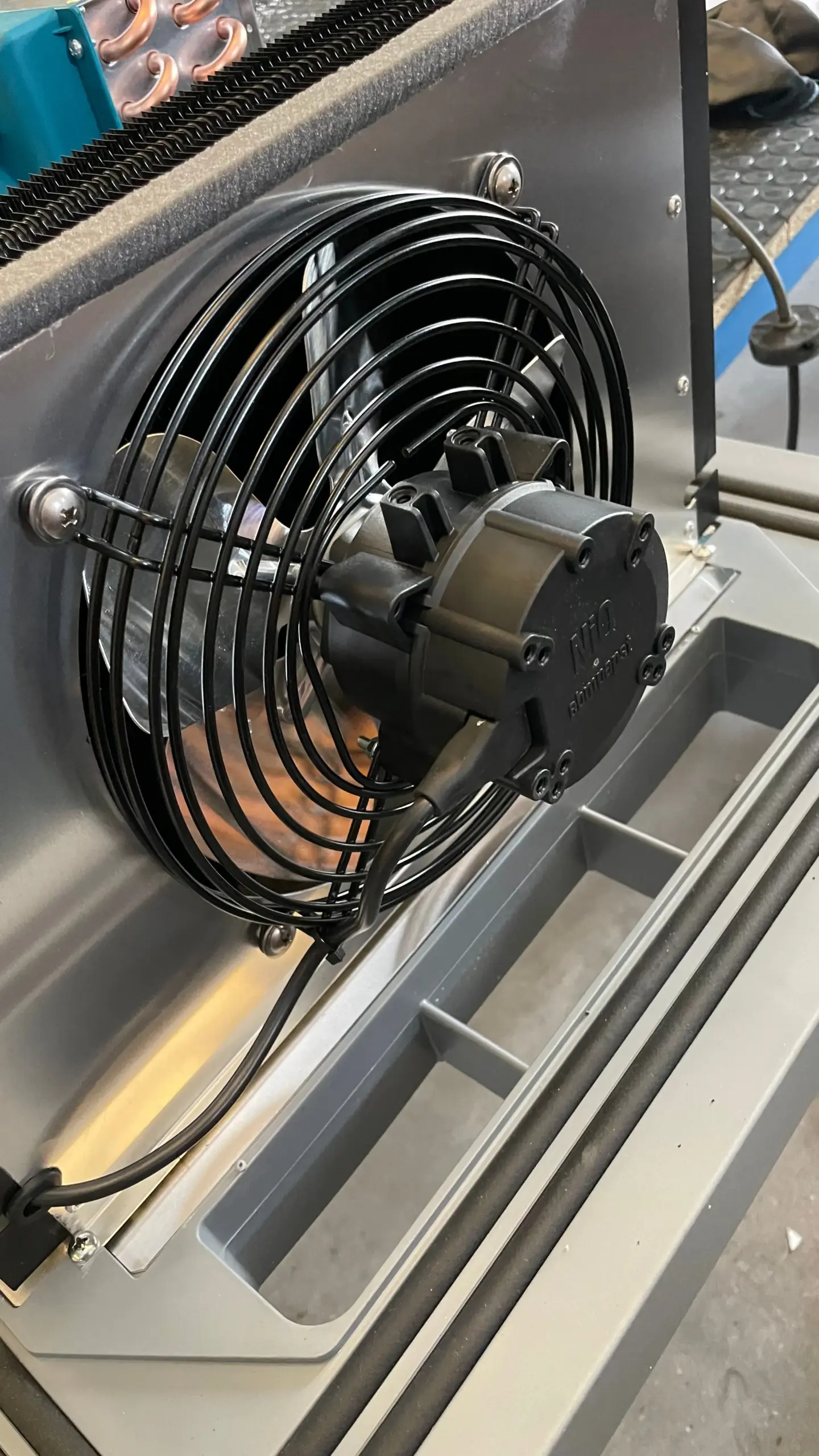 nosotros-nosotros-2-STH&H-SOLUCIONES-TÉCNICAS